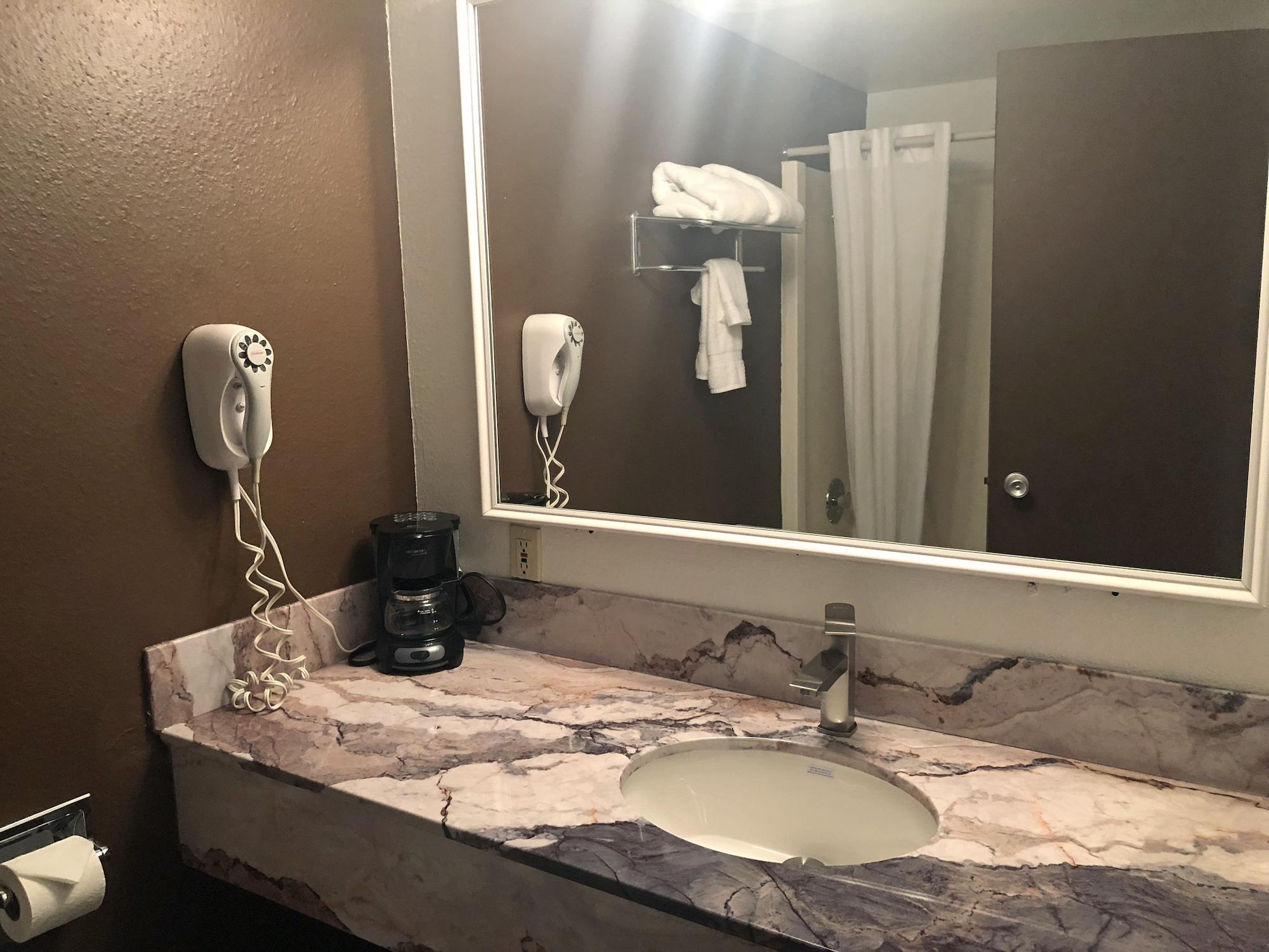 Fairbridge Inn & Suites - لويستون المظهر الخارجي الصورة