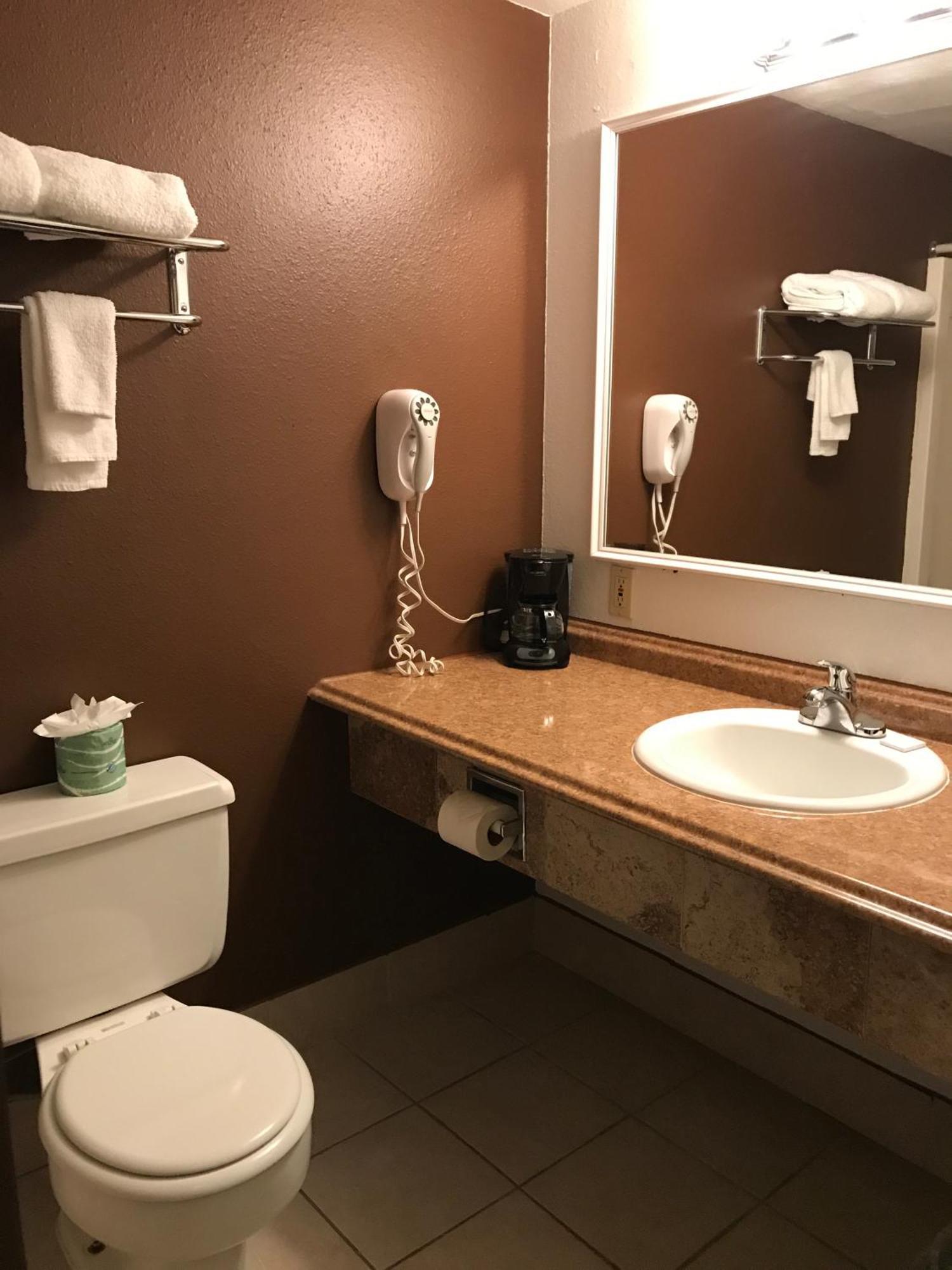 Fairbridge Inn & Suites - لويستون الغرفة الصورة